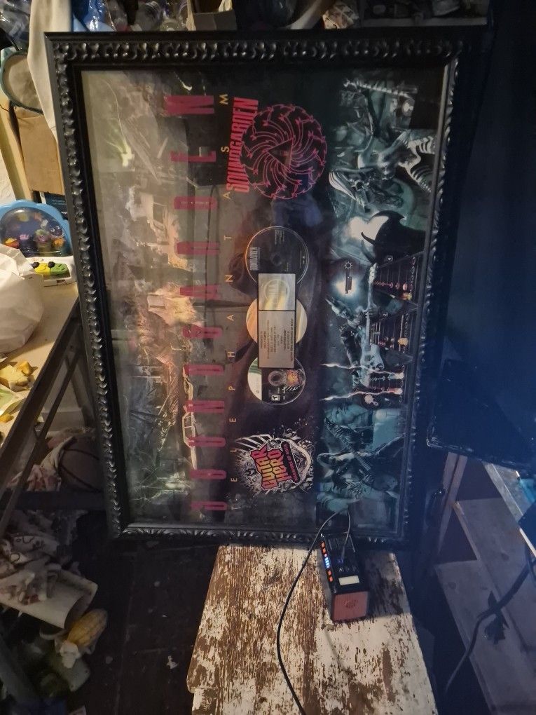 Sound Grden Guitar Herowarriors Of Rock Collectors Item