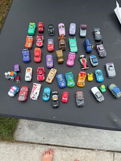 Lightning McQueen cars