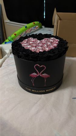The Million Roses Black Rose Box with Heart