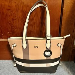 NWT Deluxity Los Angeles Vegan Leather 3 bag set: Tote, Cosmetic Clutch, Cross body bag