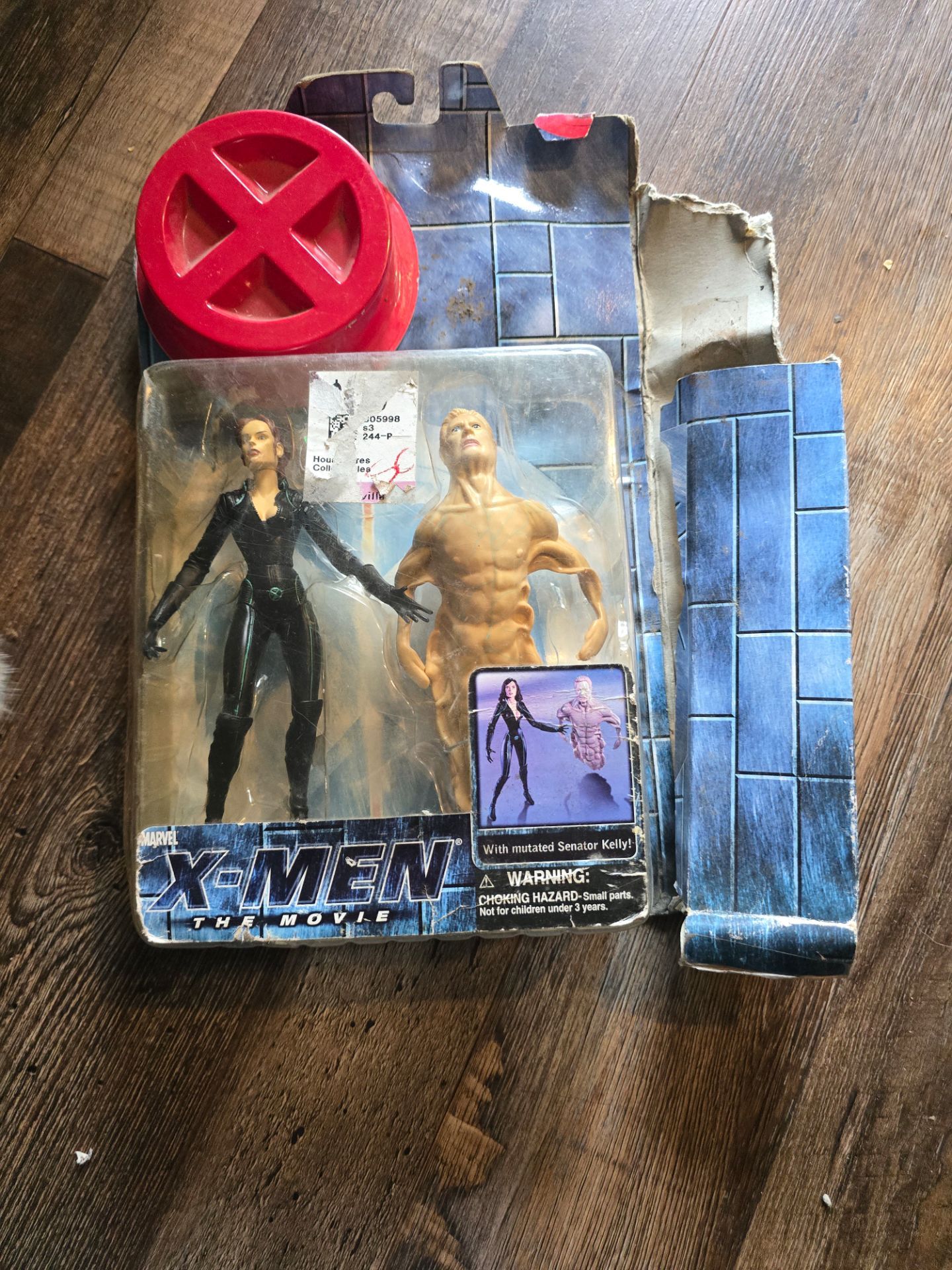 2000 Marvel X-Men Jean Grey and Mutated Senator Kelly Action Figures