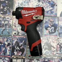 Milwaukee 3453-20 M12 1/4” Impact Driver 
