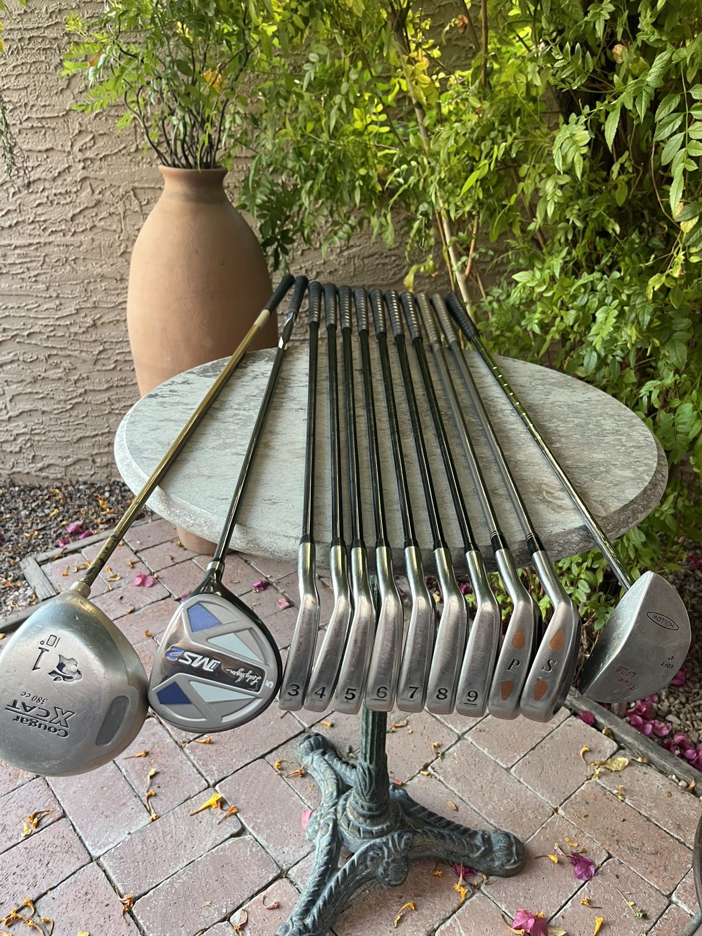 Women’s Golf Club Set With A Golf Bag