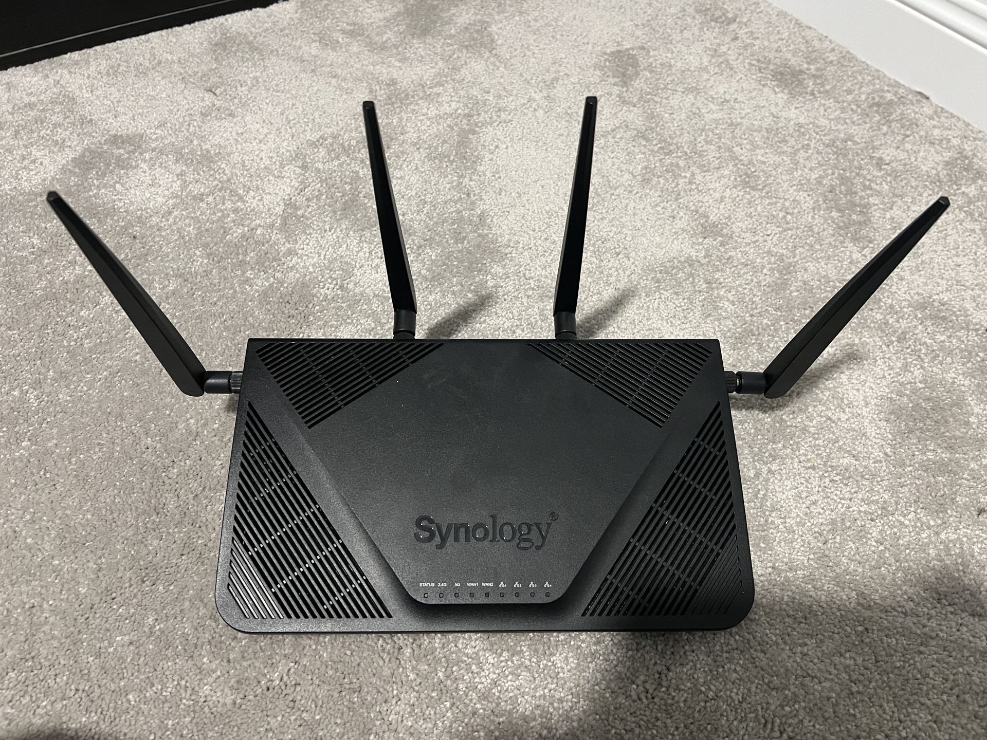 Synology rt2600ac WiFi router