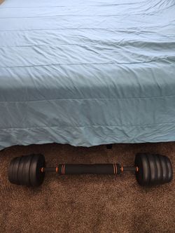 Adjustable dumbbell set