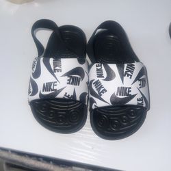 Nike Slides 