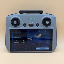 DJI RC 2 Smart Controller | Like New (Used 2x) | Built-in Screen | Air 3 / Mini 4 Pro / Mavic 3 Pro