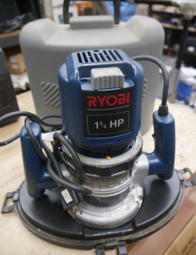 Ryobi Router R165 pre owned 856909-1