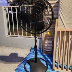 Lakso Fan Color :black 