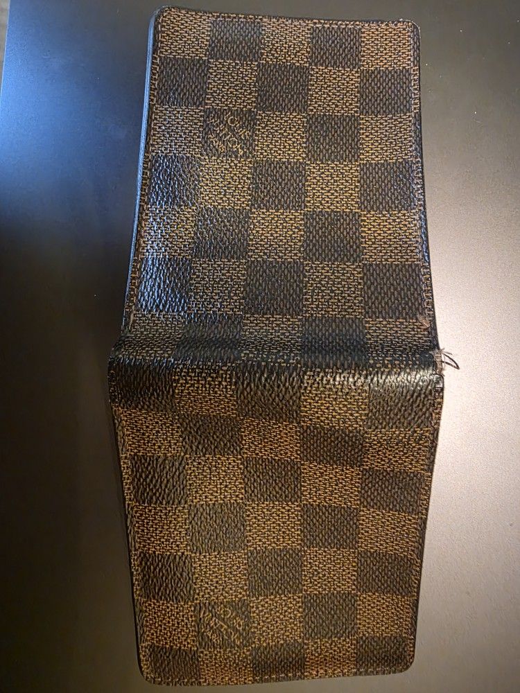 Louis Vuitton Wallet (MENS)