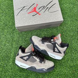 Jordan 4 Taupe Haze Size 9.5M