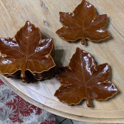 Seasonal plates 