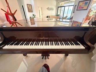 Young Chang Y-150 Baby Grand Piano – Beautiful Wood Finish