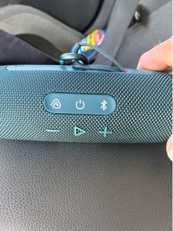 JBL Flip 7 Portable Bluetooth Speaker