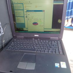 Vintage Laptop Dell Inspiron 2650. Pentium 4, 1.8 GHz, 256MB RAM, 20GB HD. Working Condition. Power Supply Include