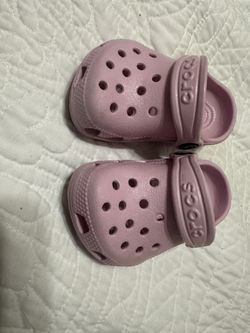 Toddler Pink Crocs Size 2-3
