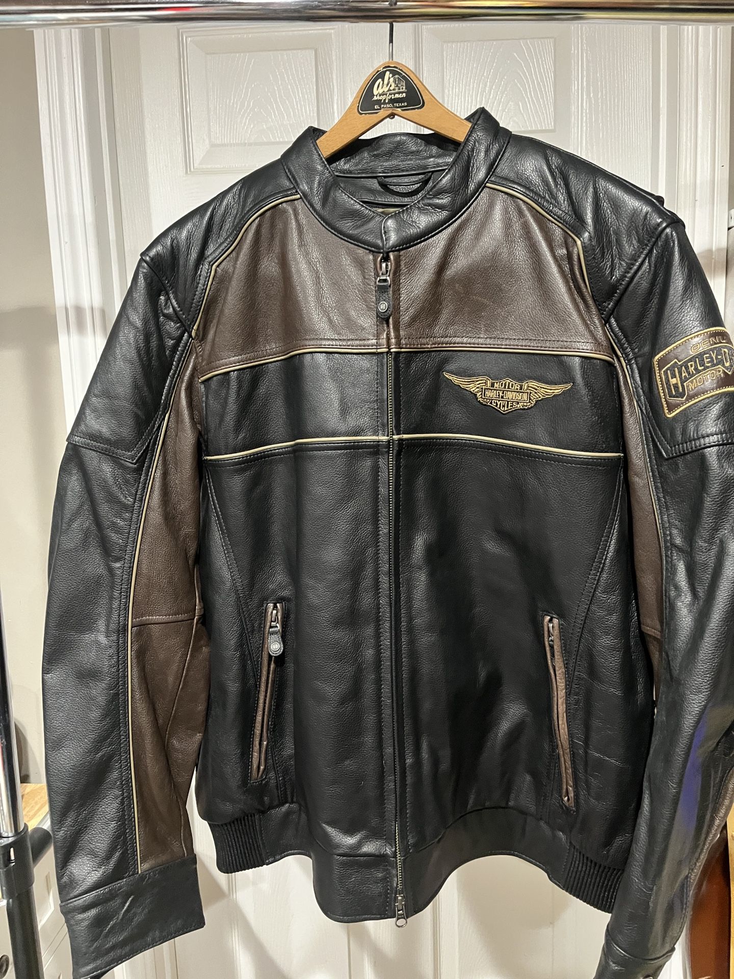Harley Davidson men’s extra large, black and brown leather jacket