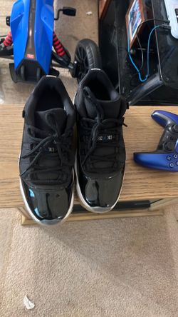 Jordan 11 space jam low