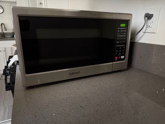 Cuisinart 1.1 Cu. Ft. Microwave Oven – 1000W – Black