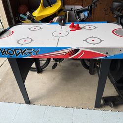 Air Hockey Table
