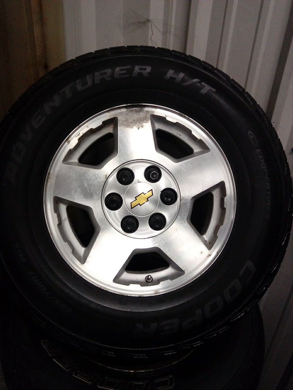 6 lug 17 inch chevy rims with 265/70/ 17 tires..