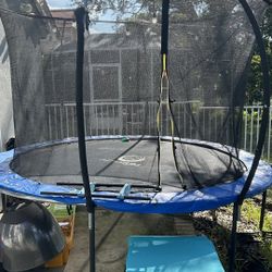 Trampoline 