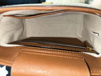 Tory Burch Emerson Womens Saffiano Leather Bucket Bag