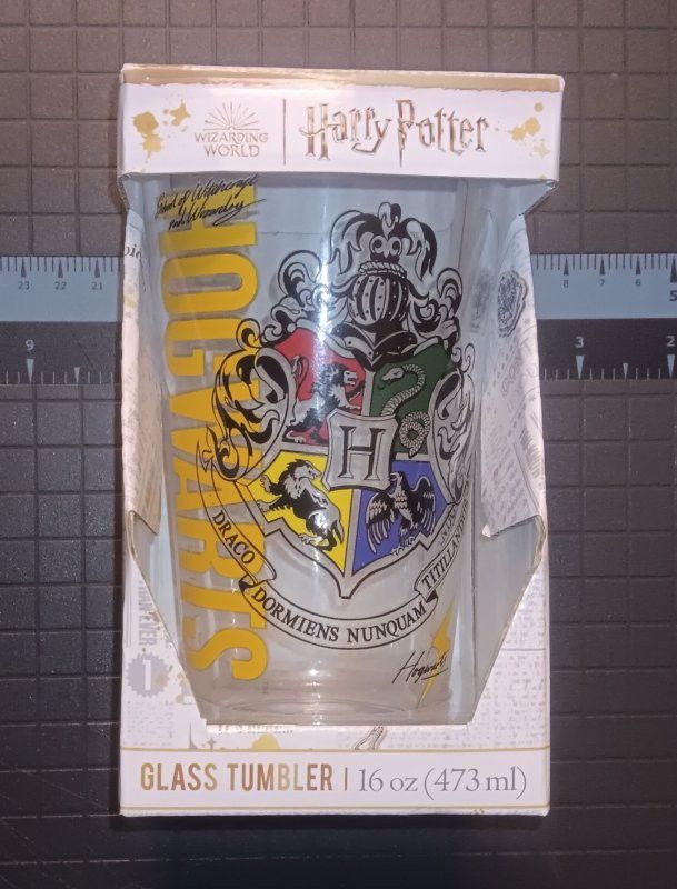 HOGWARTS CREST | WIZARDING WORLD HARRY POTTER | 16OZ PINT GLASS TUMBLER | NEW IN BOX | FACTORY SEALED