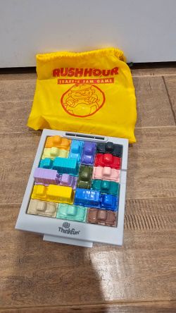 ThinkFun Rush Hour Traffic Jam Game