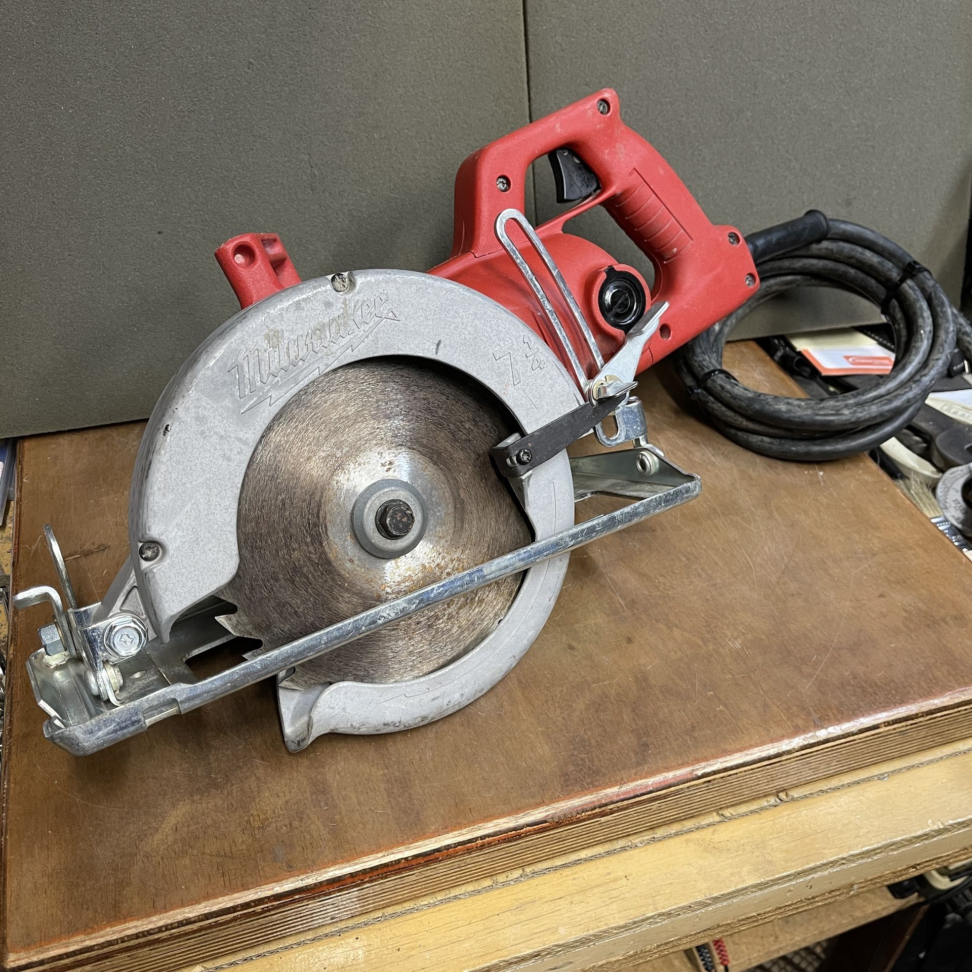 Milwaukee Heavy Duty 7 1/4