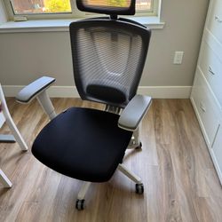 Autonomous - Ergo Chair Pro (black/white/grey)