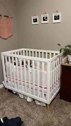 Delta Mini crib