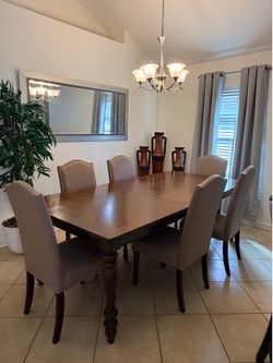 Dining Set (Adjusted to 4 or 6 seats)