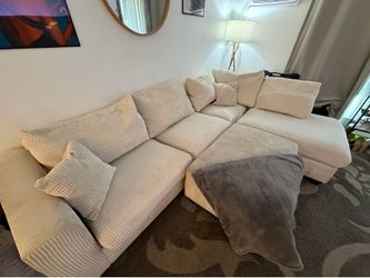 Couch/Sectional / Ottoman
