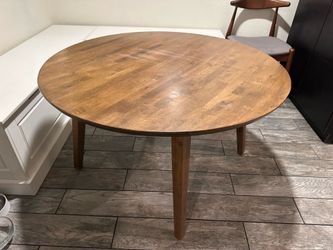 Oak round table