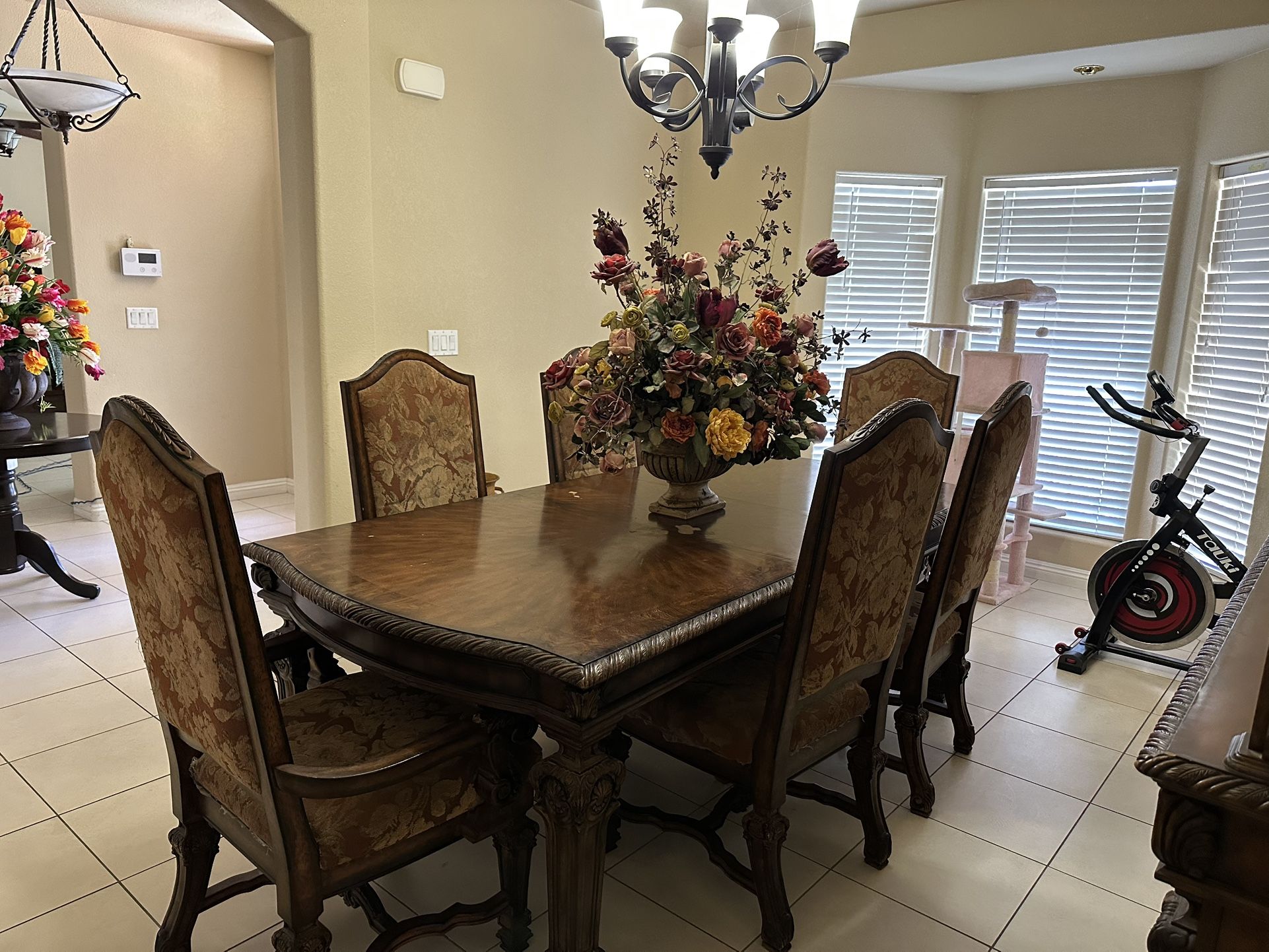 Dining Table Set