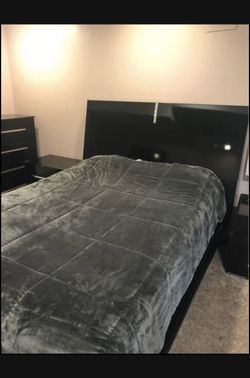 Queen Bed With Mattress