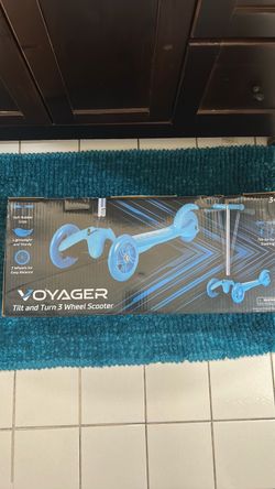 Voyager tilt and turn 3 wheel Blue scooter