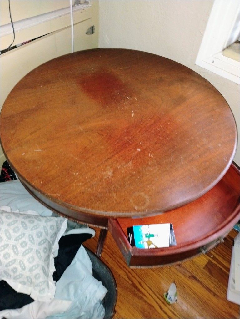 Round Antique Table W Drawer.