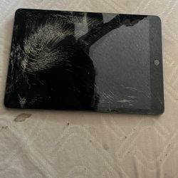 iPad Gen 11 Broken Screen 