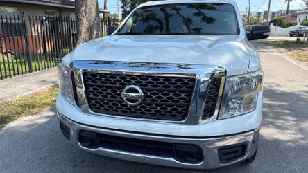 2018 Nissan  Titan