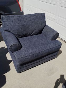 Couch and chair with Ottoman $150