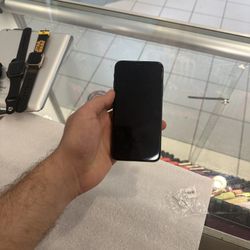 I phone 7 plus unlocked 32GB
