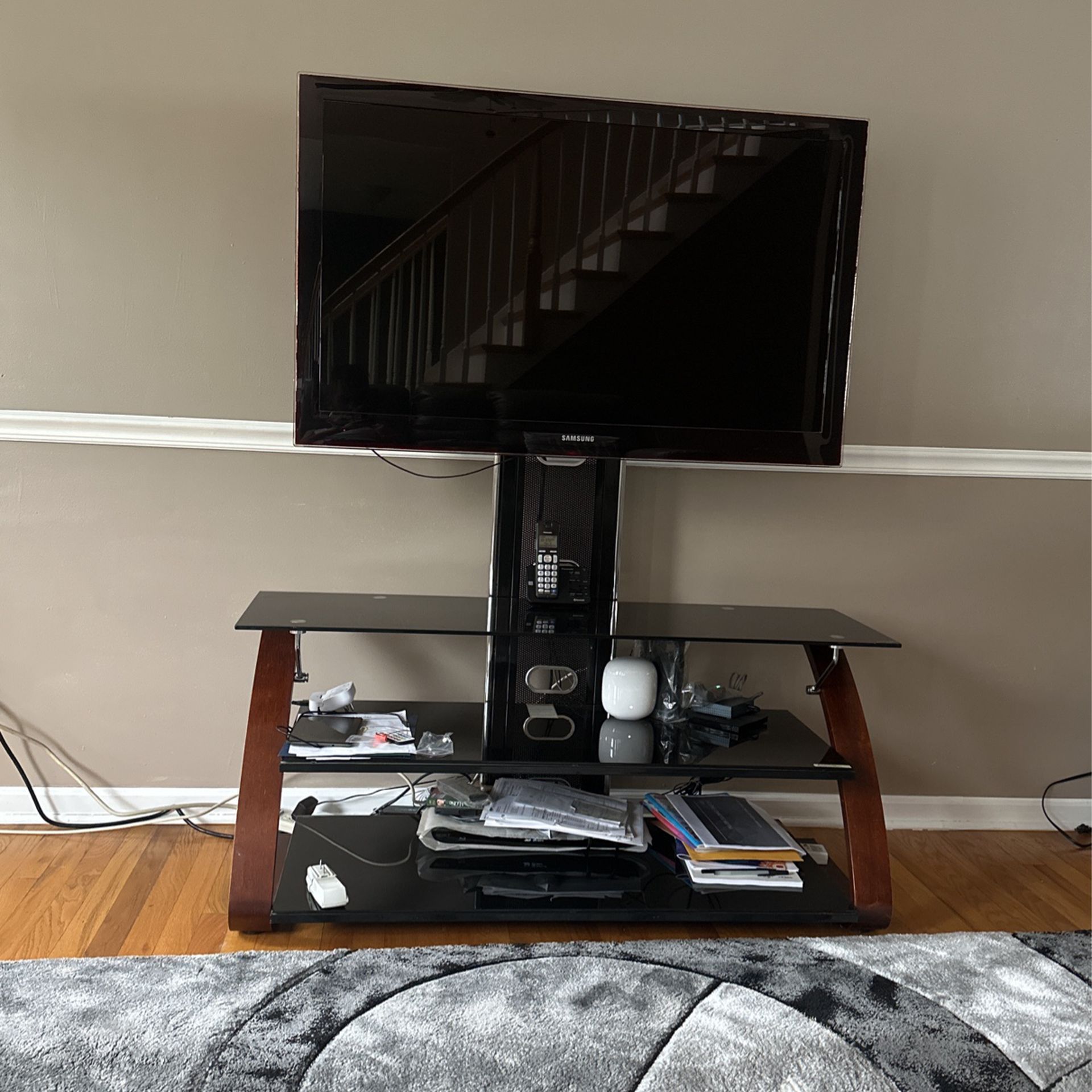 Tv stand In Great Condition