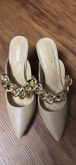 ShoeDazzle Pointed Toe Chunky Gold Chain Mule Heels - Nude / Beige/ Taupe- Size 8 (3" Heel)