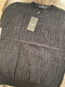 Women’s top $100 medium