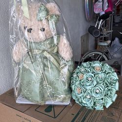 Quince bear and bouquet