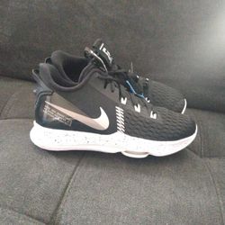 Nike Inc basketball Shoes