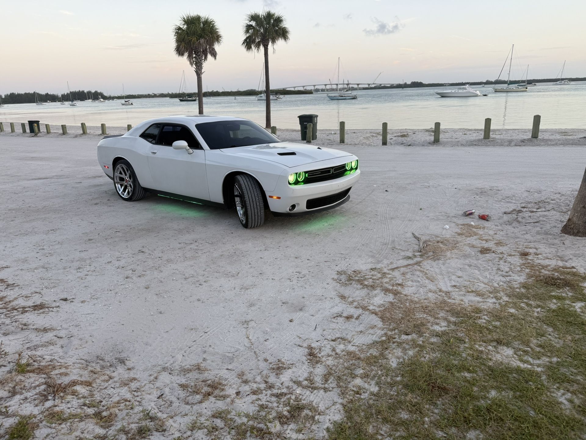 Challenger Sxt6 Palatar