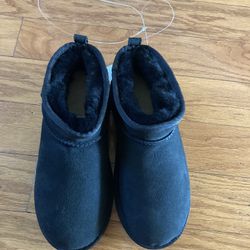 NWT Girls Shearling Ankle Boots Size 4